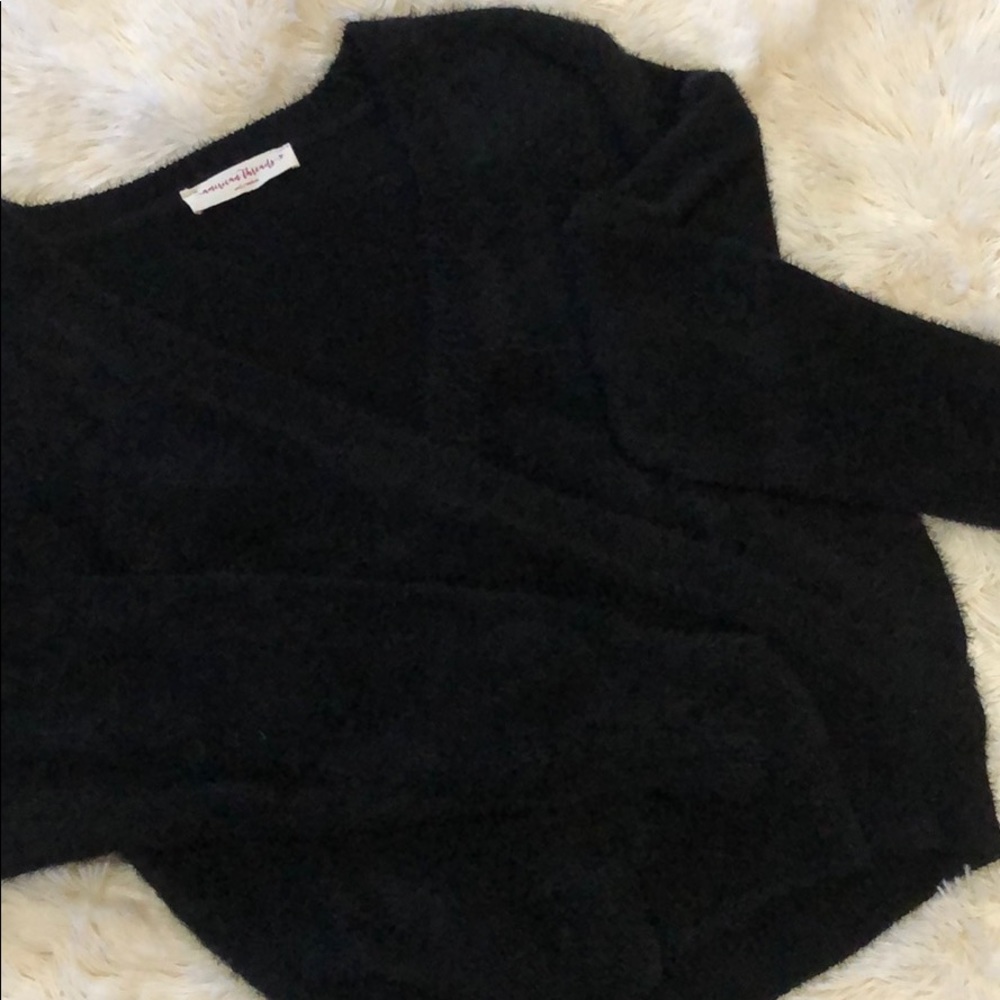 V-neck cropped black sweater